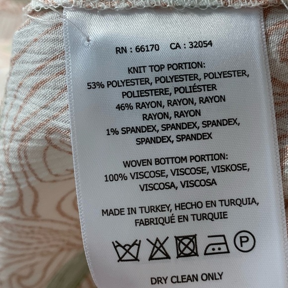 Anthropologie Akemi + Kin Veria Floral Dustry Pink Short Sleeve Blouse Tunic Top - Picture 7 of 9